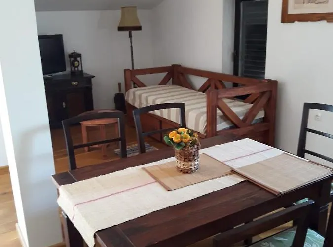 Fera Apartment *