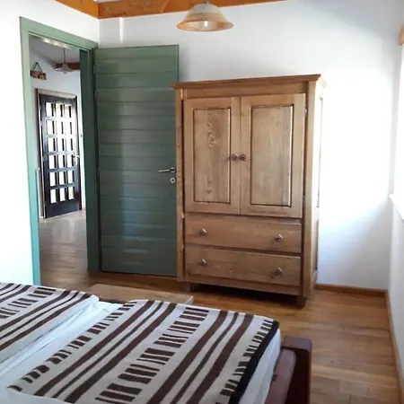 Fera Apartman *